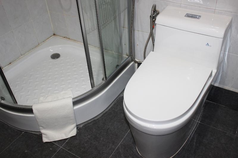 デラックスルーム, Liberty 2