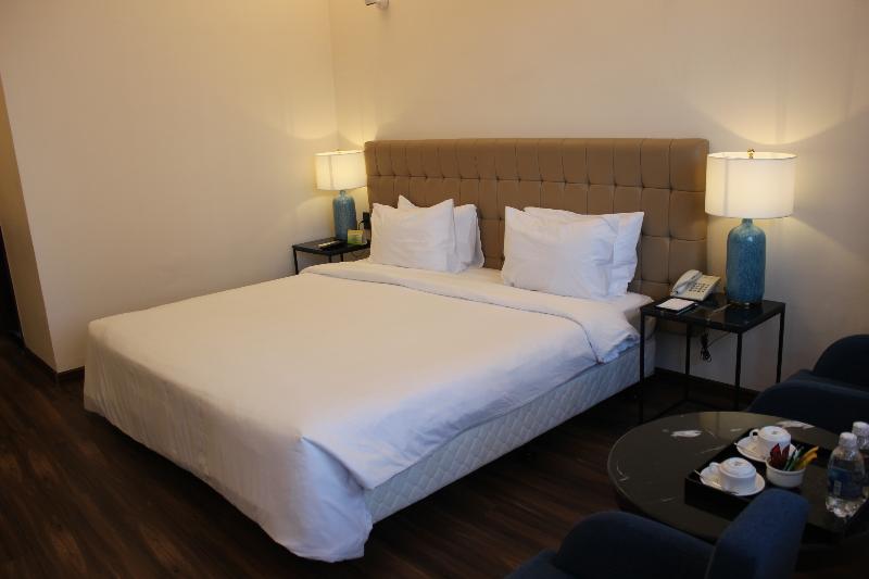 デラックスルーム, Liberty 2