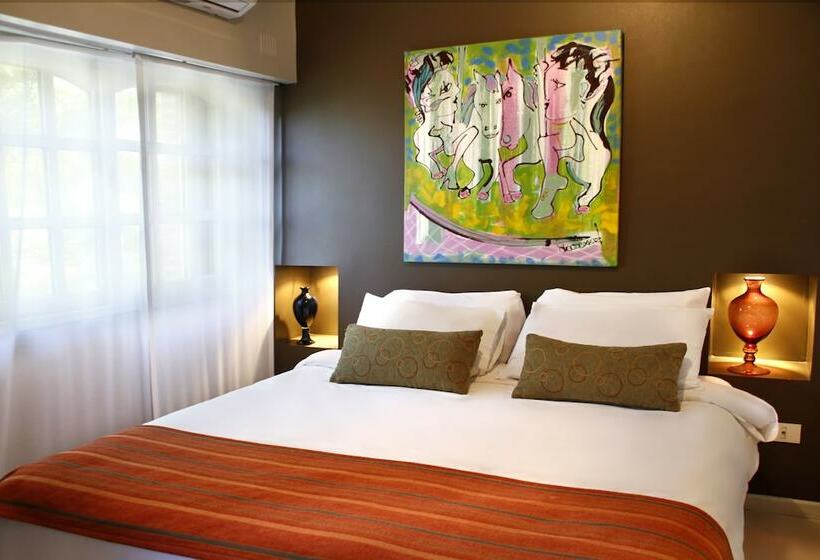 اتاق استاندارد, Nina Suites