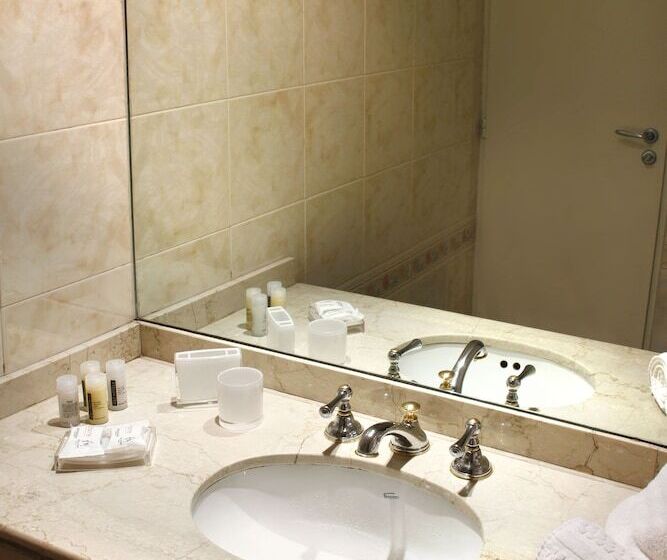 اتاق استاندارد, Nina Suites