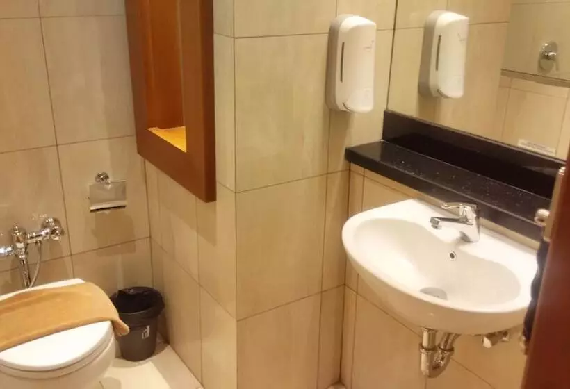 Superior-huone, Sukajadi Hotel, Convention And Gallery