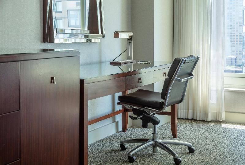 Стандартный Номер Кровать Кинг, The Westin Jersey City Newport