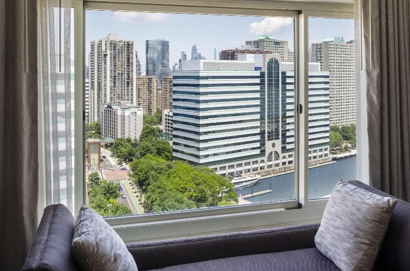 Номер Deluxe Кровать Кинг, The Westin Jersey City Newport