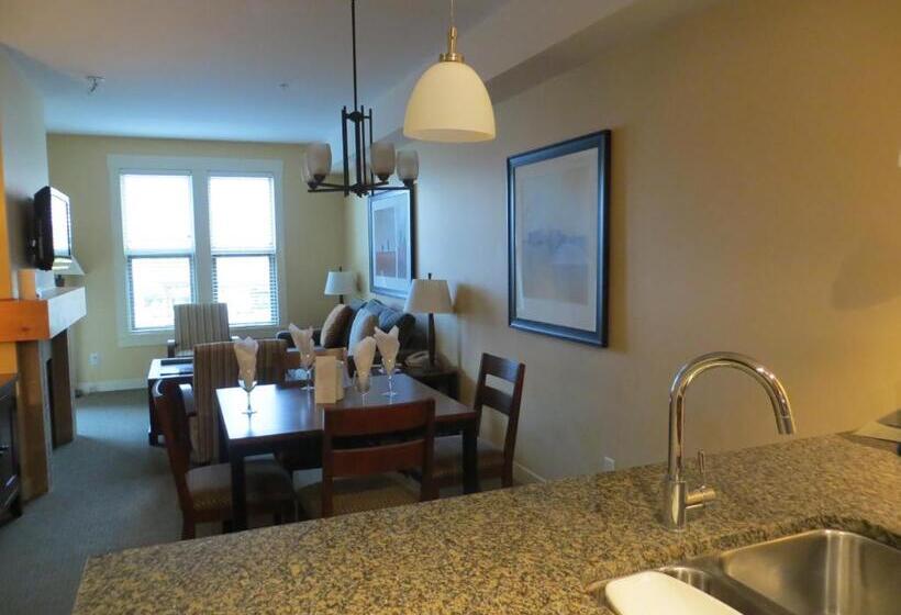 可观景的套房, Walnut Beach Resort