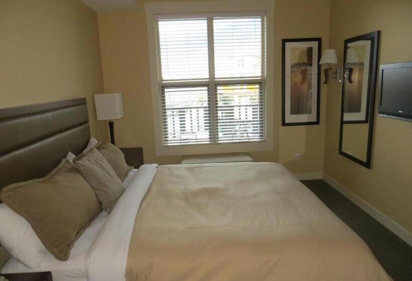 可观景的套房, Walnut Beach Resort