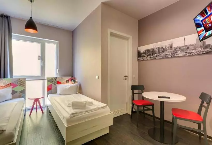 スタンダードルーム, Meininger Hotel Berlin Alexanderplatz