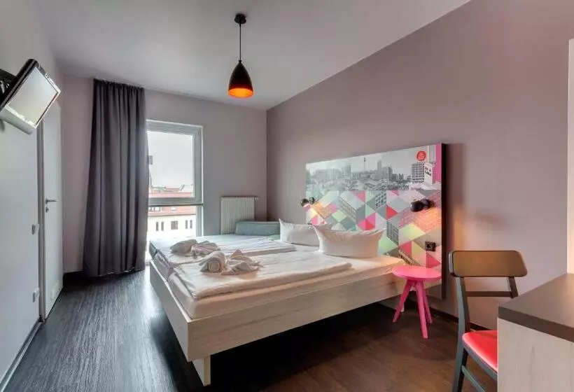 スタンダードトリプルルーム, Meininger Hotel Berlin Alexanderplatz