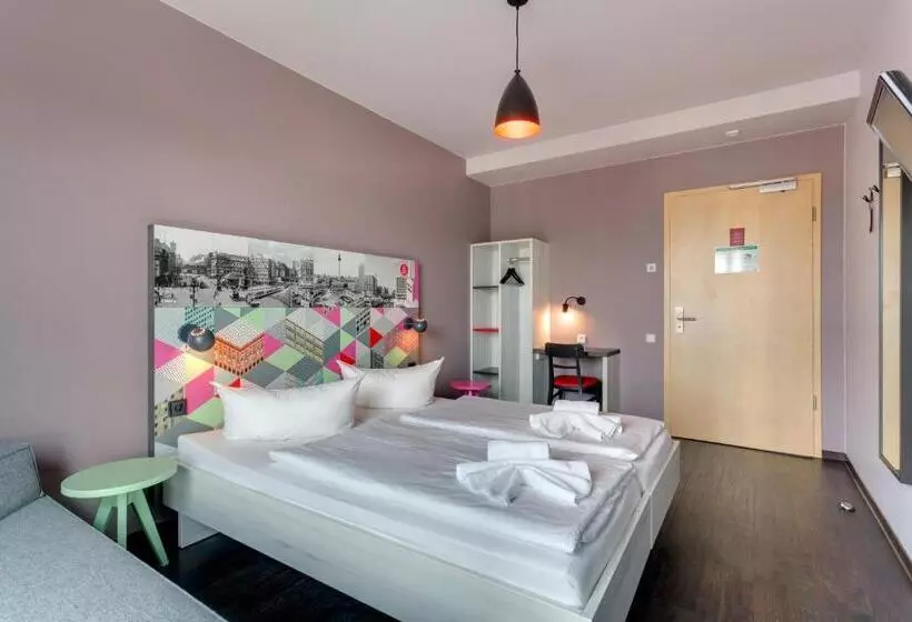 スーペリアールーム, Meininger Hotel Berlin Alexanderplatz