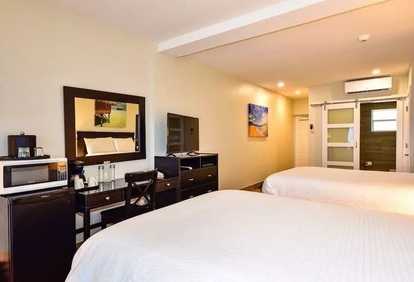 اتاق استاندارد با 2 تخت دوبل, Sun Tower Hotel & Suites On The Beach