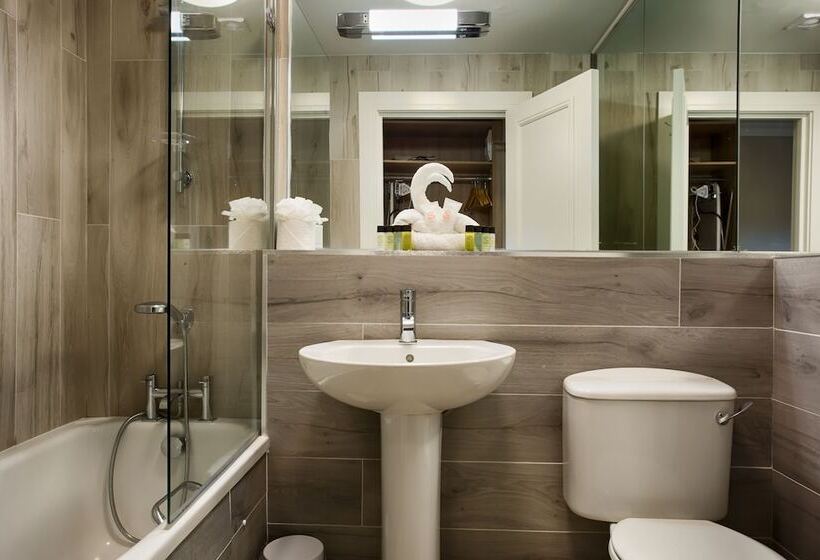 Номер Стандарт Трехместный, Village Hotel