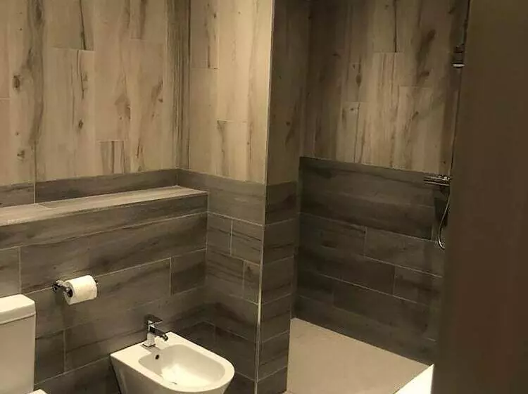 スーペリアールーム, Village Hotel