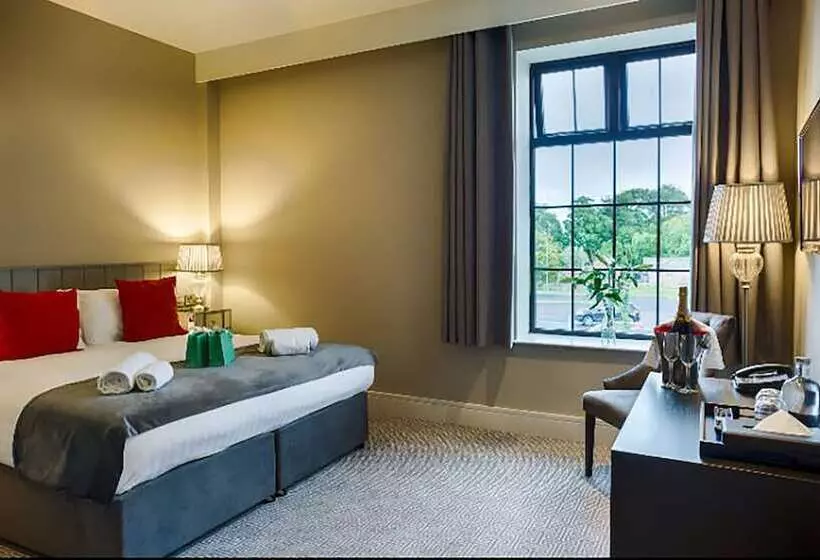 スーペリアールーム, Village Hotel