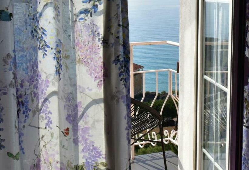 اتاق لوکس با تخت بزرگ, Agriturismo Un Mare Di Fiori