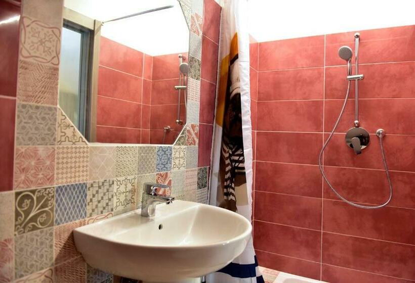 اتاق اکونومی, Agriturismo Un Mare Di Fiori