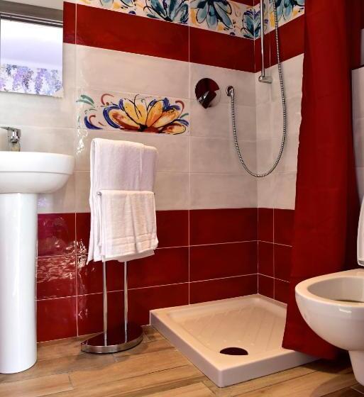 اتاق لوکس با تخت بزرگ, Agriturismo Un Mare Di Fiori