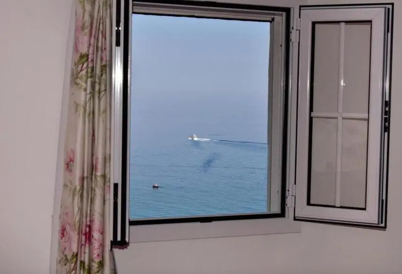 キングサイズベッドのスタンダードルーム, Agriturismo Un Mare Di Fiori
