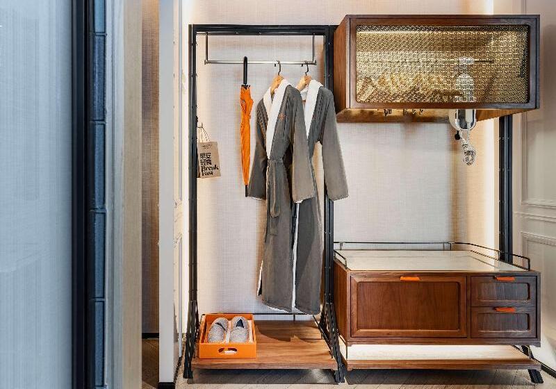 带大床的豪华间, Canopy By Hilton Hangzhou West Lake