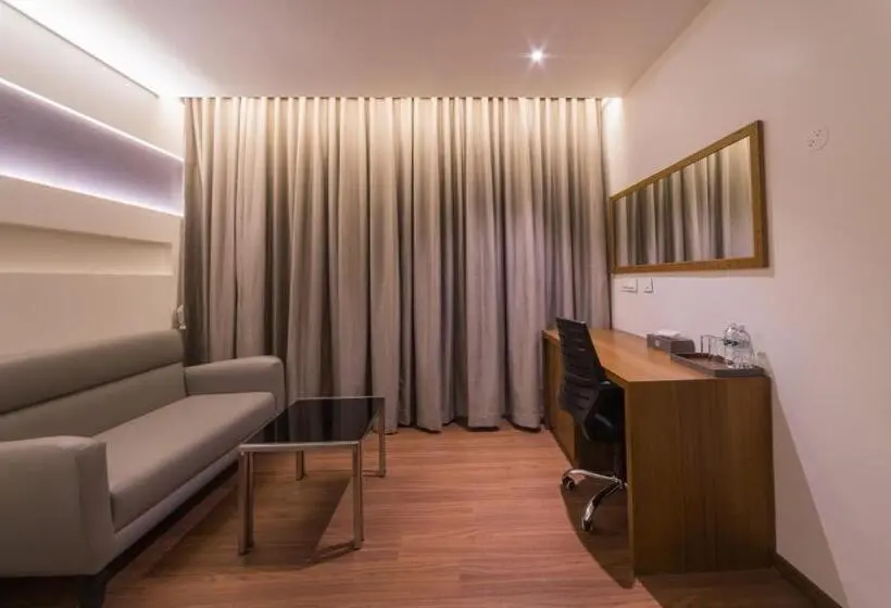 اتاق لوکس, Sky Ridge