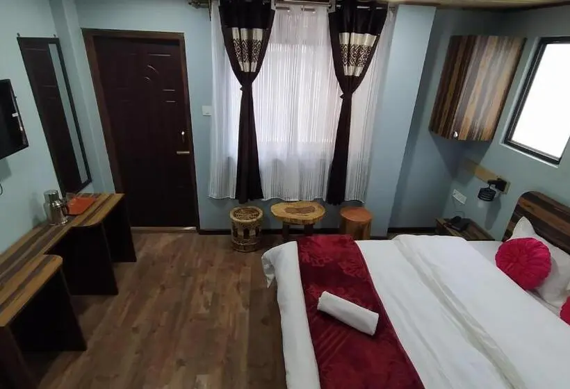 اتاق استاندارد با بالکن, Svr Inn