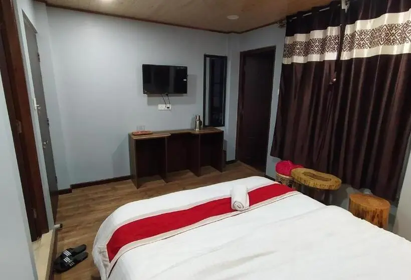 اتاق استاندارد با بالکن, Svr Inn