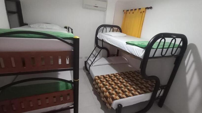 اتاق خانوادگی با سرویس بهداشتی مشترک, Casa Cactus