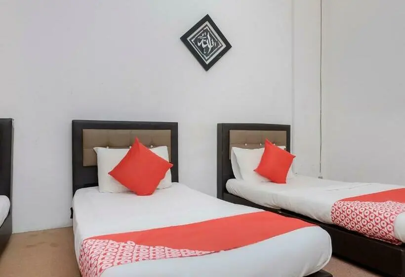 Deluxe Kolmen Hengen Huone, Darulsalam Orkid Inn Kerteh