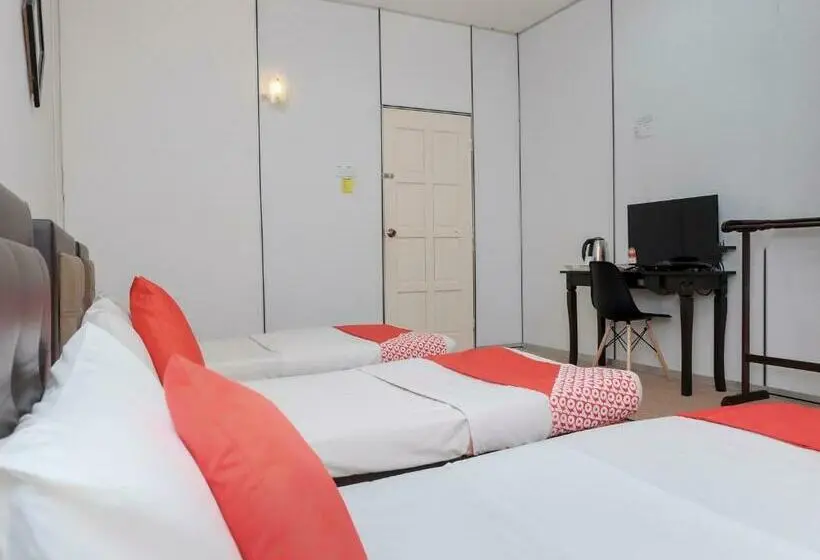 Deluxe Kolmen Hengen Huone, Darulsalam Orkid Inn Kerteh
