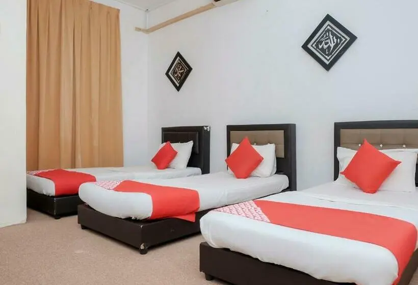 Deluxe Kolmen Hengen Huone, Darulsalam Orkid Inn Kerteh