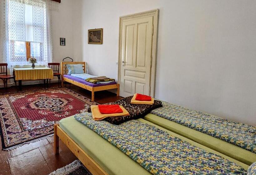 غرفة قياسية ثلاثية, Gästehaus Honigberg Next To The Fortified Church Of Harman