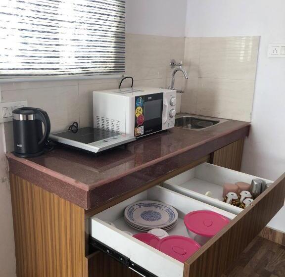 标准间带山景, White House In Nainital