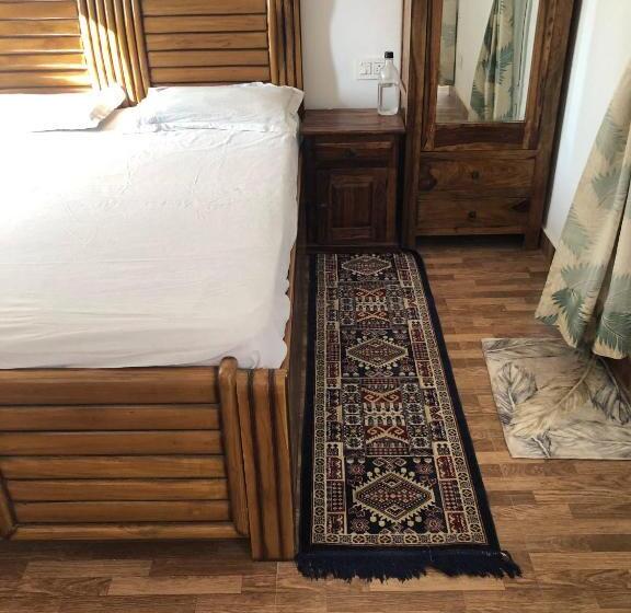 标准间带湖景, White House In Nainital