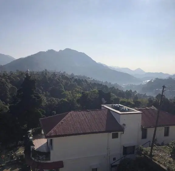 レイクビュースタンダードルーム, White House In Nainital