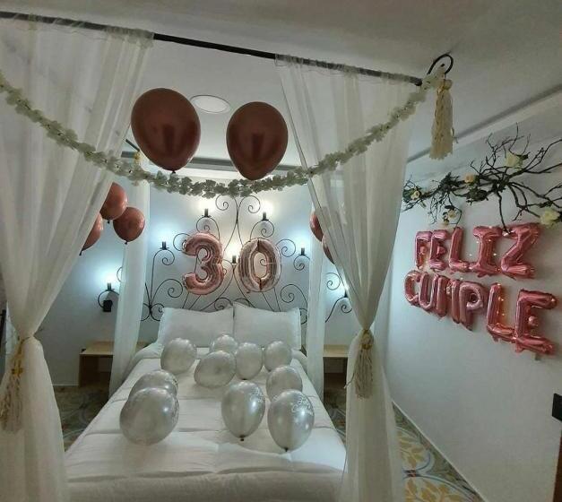 Семейный Номер, The Rock Guatape