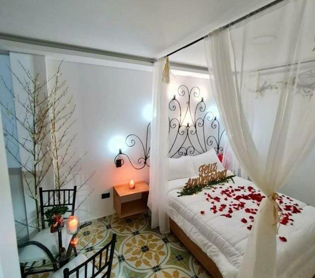 Номер Стандарт, The Rock Guatape