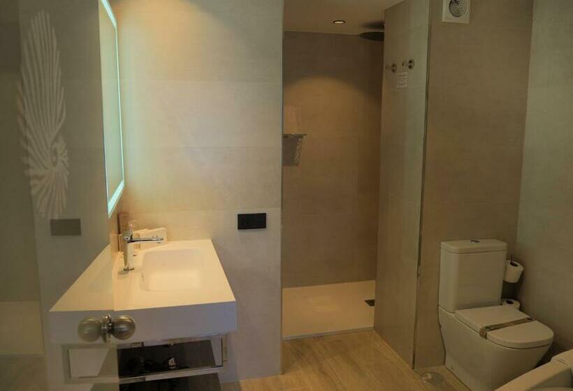 اتاق استاندارد با چشمانداز دریا, Do Porto