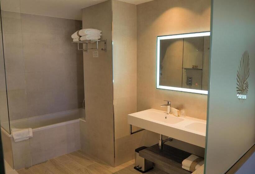 اتاق استاندارد با چشمانداز دریا, Do Porto