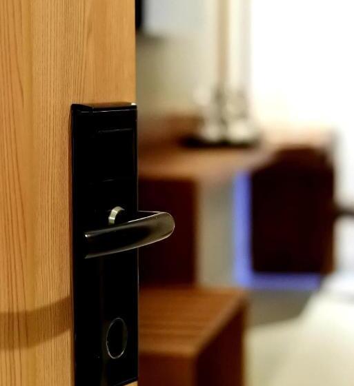 Номер Стандарт Вид на Сад, Kambaniru Beach Hotel And Resort