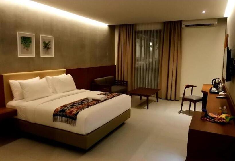 Люкс Вид на Сад, Kambaniru Beach Hotel And Resort