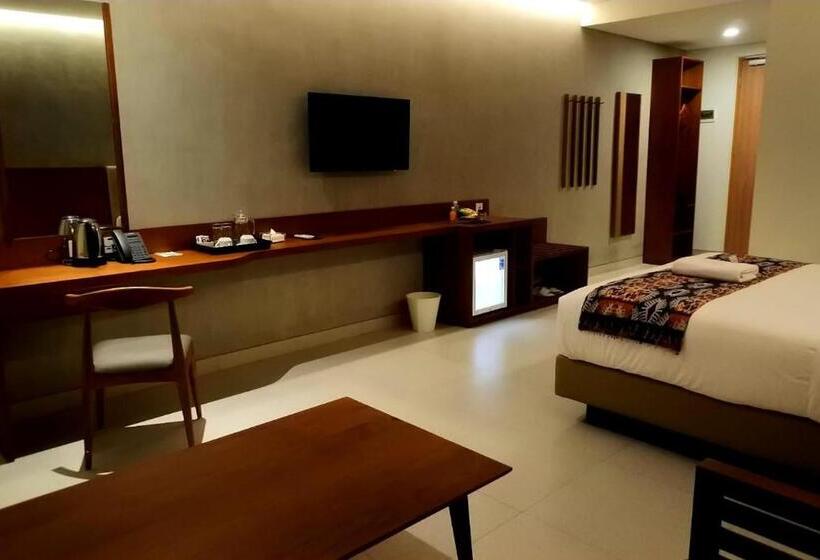 Люкс Вид на Сад, Kambaniru Beach Hotel And Resort