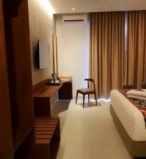 اتاق استاندارد با چشم‌انداز باغ, Kambaniru Beach Hotel And Resort