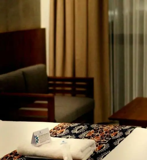 سوییت با چشم‌انداز باغ, Kambaniru Beach Hotel And Resort