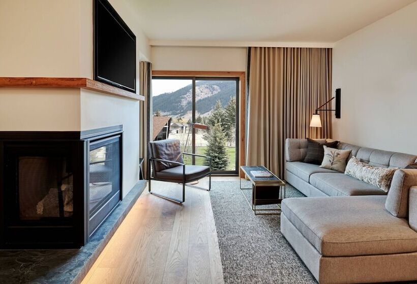 جناح بريميوم, The Cloudveil, Autograph Collection