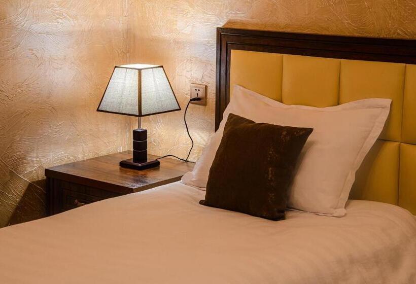 غرفة قياسية, Usman