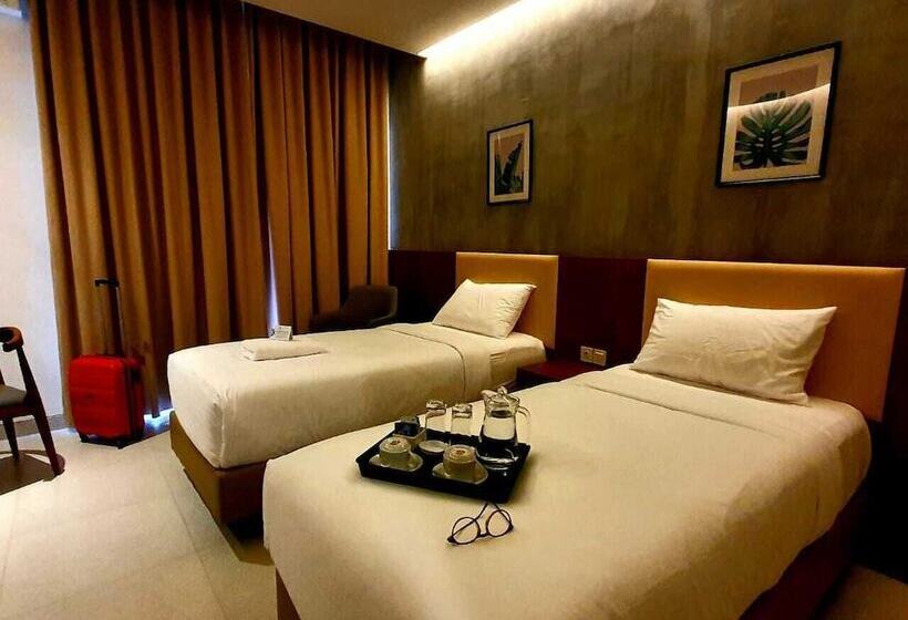 Номер Deluxe Вид на Море, Kambaniru Beach Hotel And Resort