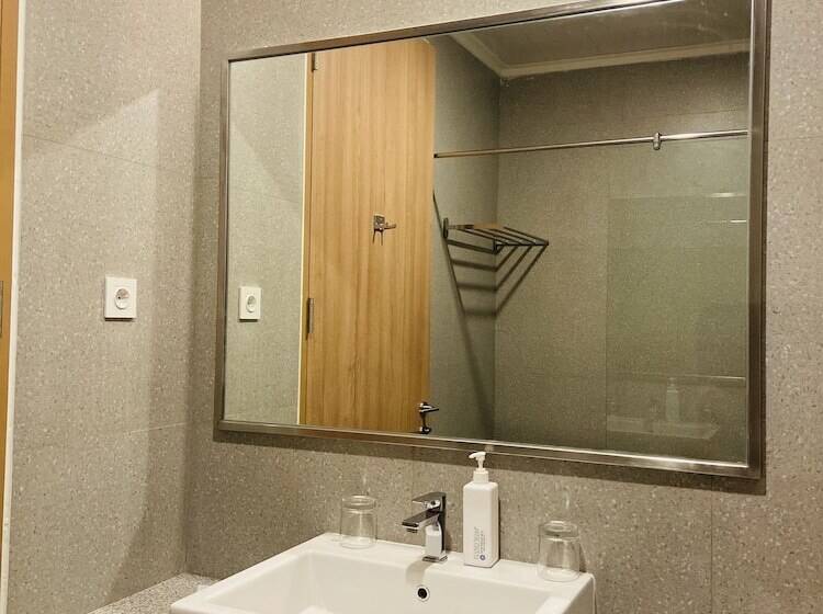 Номер Deluxe Вид на Море, Kambaniru Beach Hotel And Resort