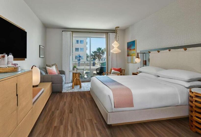 キングサイズベッドのスタンダードルーム, Mission Pacific Beach Resort, Part Of Jdv By Hyatt