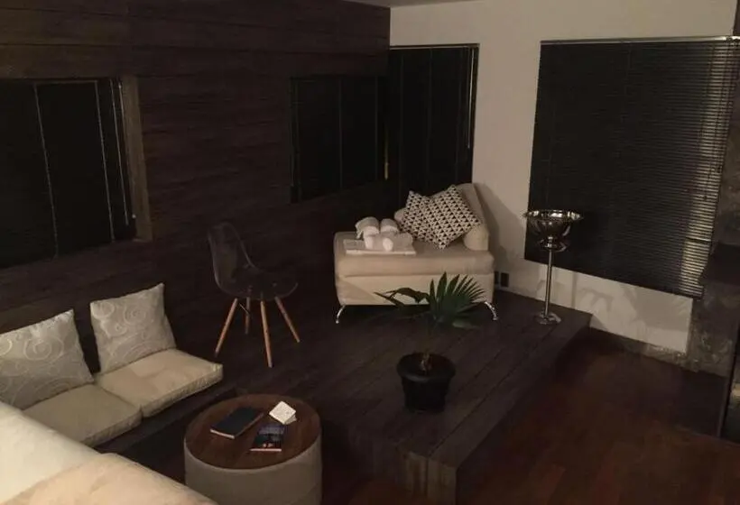 استودیوی لوکس, The Grand La Paz Experience Hotel Boutique