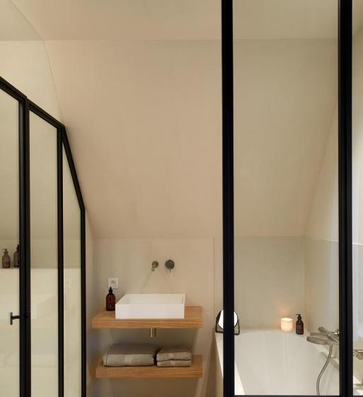 غرفة ديلوكس سرير كينج, The Pine House B&b