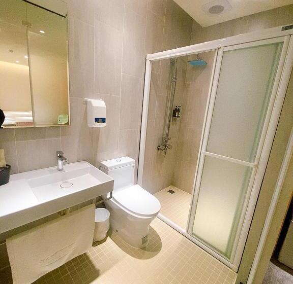 اتاق استاندارد چهار تخته, Michi Hotel   Zhongli