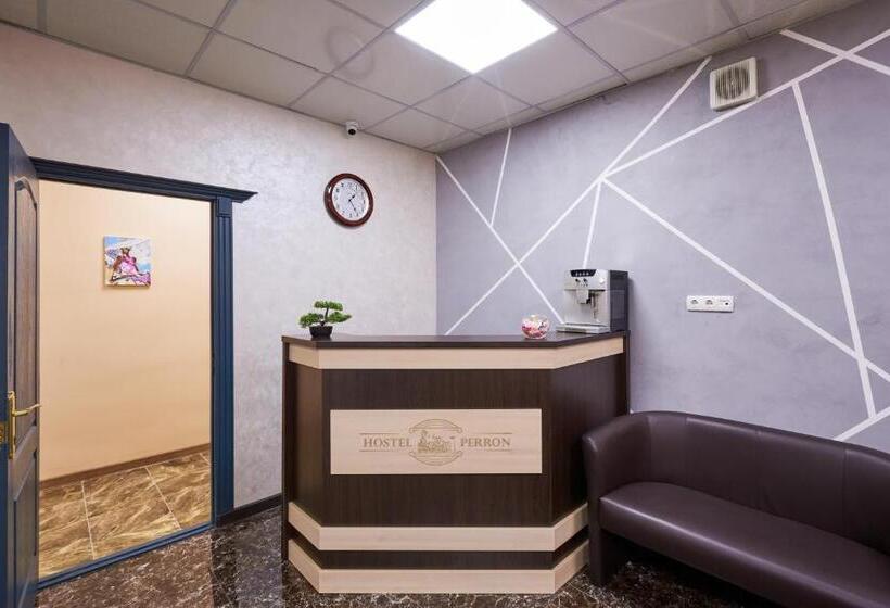 סוויטה, хостел Perron